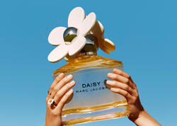 Yaz fəslində vurmaq üçün ən yaxşı çiçək ƏTİRLƏRİ