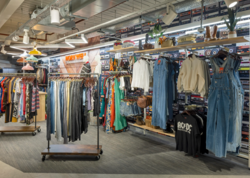 Bakıda bu "Mall" bağlanır