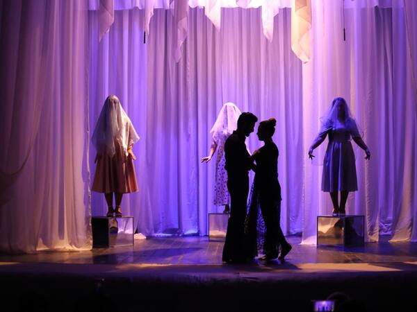 Lənkəran Dövlət Dram Teatrında “Gəlinlik paltarı” tamaşası təqdim olunub - FOTO