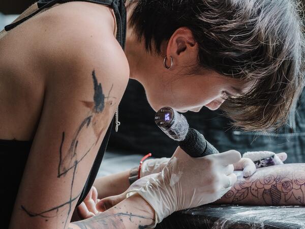 Tatu görmə pozğunluğuna səbəb ola bilər