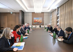 Prezident İlham Əliyev Avropa Komissiyasının enerji və mənzil siyasəti üzrə komissarını qəbul edib - FOTO