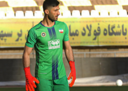 İran millisinin keçmiş qapıçısı itkin düşdü