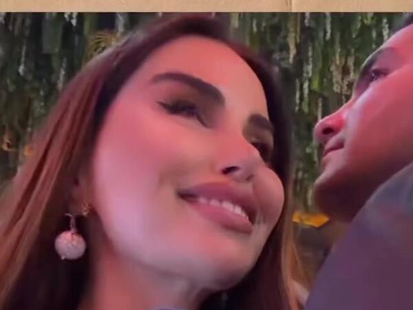 Azərbaycanlı aparıcının əri ilə gündəm olan romantik RƏQSİ - <span class="color_red">VİDEO</span>