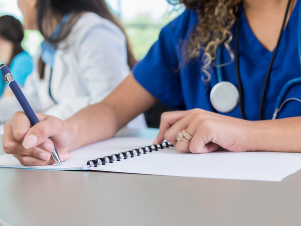 Azərbaycanda tibb təhsili 5 ilə SALINIR?