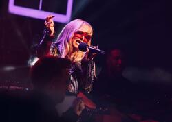 Əsl yaşlarını gizlədən ULDUZLAR