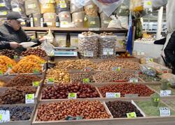 “8-ci km" bazarında bayramqabağı QİYMƏTLƏR: Qoz ləpəsi 18, fındıq 24 manat - <span class="color_red">FOTO</span>