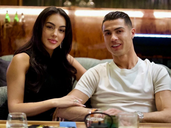 Ronaldo evləndi - Nikahdan ilk fotonu özü paylaşdı