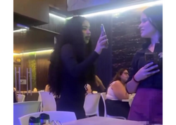 Sevgilisi ilə xəyanət edən rəfiqəsini DÖYDÜ - <span class="color_red">VİDEO</span>