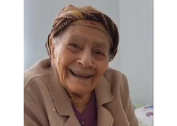 104 yaşı olduğuna İNANMADI - Reaksiyası gündəm oldu - <span class="color_red">VİDEO</span>