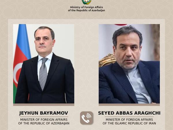 Əraqçi Ceyhun Bayramova zəng edib