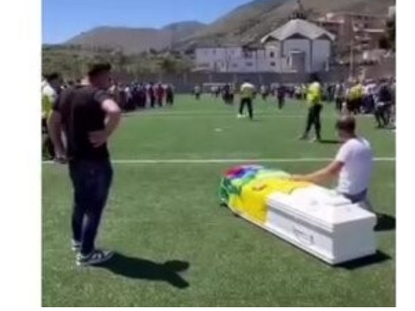 Ölən futbolçu ilə son qolla VİDALAŞDILAR - Təsirli GÖRÜNTÜ - <span class="color_red">VİDEO</span>