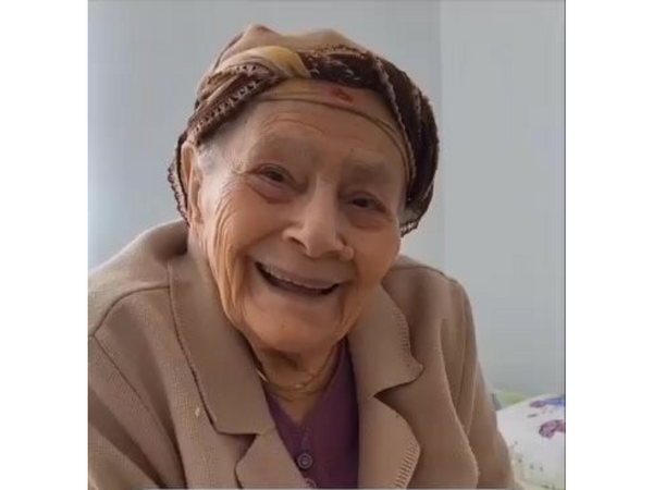 104 yaşı olduğuna İNANMADI - Reaksiyası gündəm oldu - <span class="color_red">VİDEO</span>