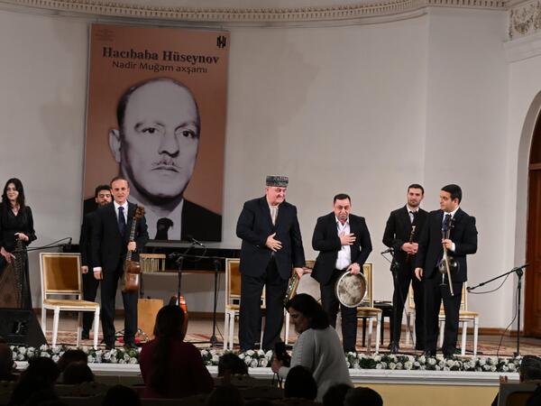 Ustad sənətkar Hacıbaba Hüseynovun əziz xatirəsinə həsr olunmuş "Nadir muğam gecəsi" keçirilib – FOTO