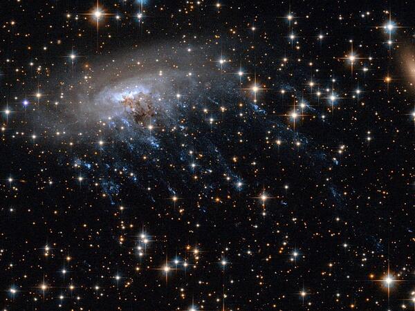 Kosmosda 8,5 milyard illik "meduza qalaktikası" aşkar edildi