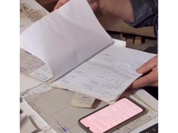 Məşhur müğənni sakinlərin "nisəyə dəftəri"ndəki borclarını BAĞLADI - <span class="color_red">VİDEO</span>