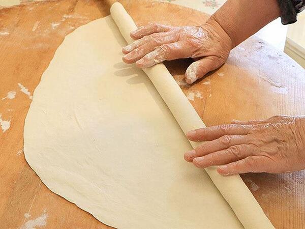 Xəmirin rahat yayılması üçün nə etməli?