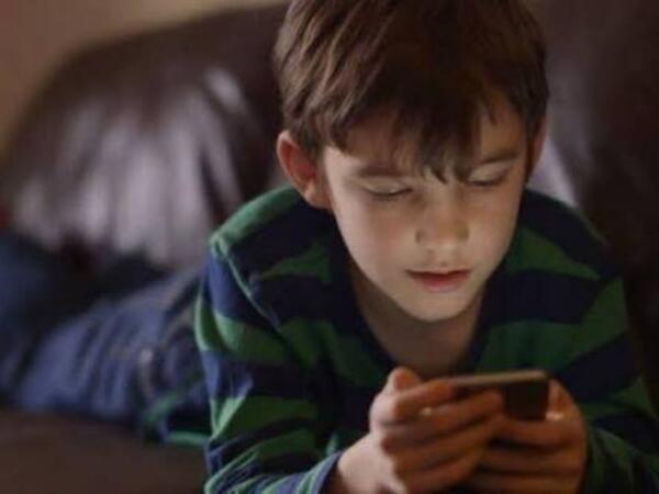 13-16 yaş arası uşaqlar bu şərtlə sosial mediadan yararlana biləcək