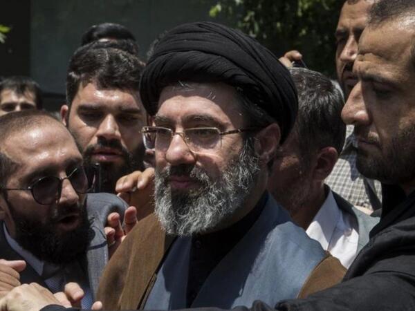 Yeni dini liderin elan edilməsi anı, İran xalqı küçələrə axışdı - <span class="color_red">VİDEO</span>