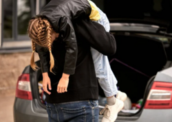 Ayrıldığı qızı qaçırdı, qardaşlarla birlikdə həbs edildi - 8 il