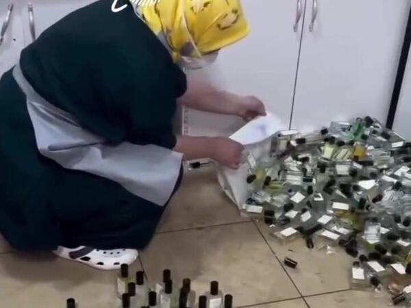 2-ci evlənən ərinin ətir mağazasını ALT-ÜST ETDİ - <span class="color_red">VİDEO</span>