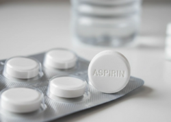Aspirin gizli qanaxmaya səbəb ola bilər - Ciddi XƏBƏRDARLIQ