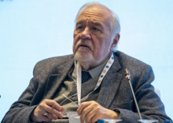 Məşhur tarixçinin səhhəti pisləşdi