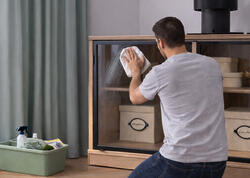 Şüşə necə silinir? Mebellərin şüşə səthləri üçün təmizlik sirləri