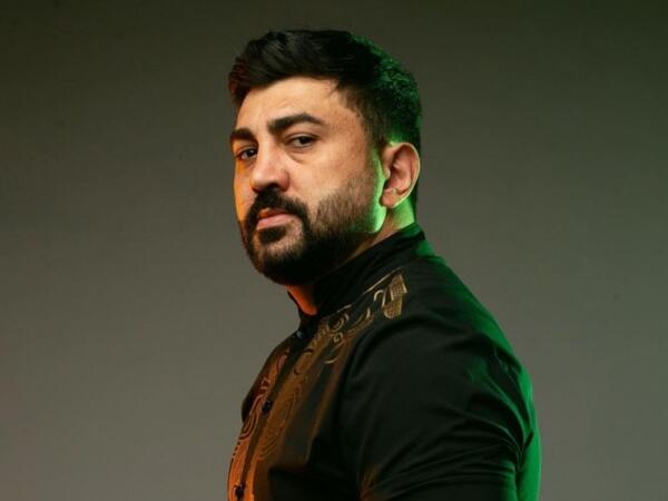 "Ay bala, kişinin yanında qadını olar..."