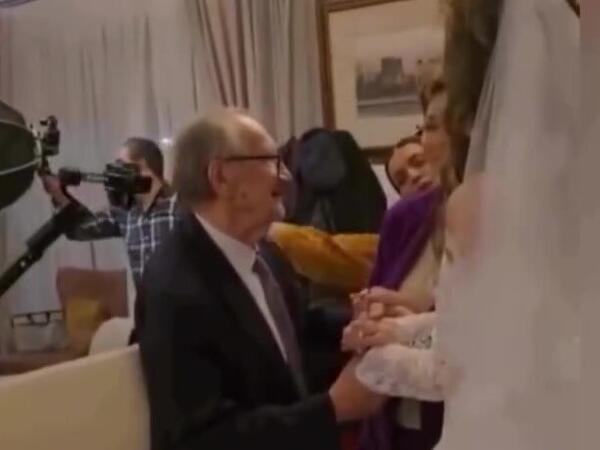 Bakıda 93 yaşlı kişi 42 yaşlı qadınla evləndi - <span class="color_red">VİDEO</span>