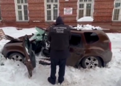 Damdan qopan qar uçqunu avtomobili PARÇALADI – <span class="color_red">VİDEO</span>