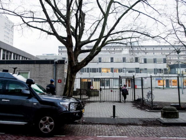 Amsterdamda yəhudi məktəbində PARTLAYIŞ