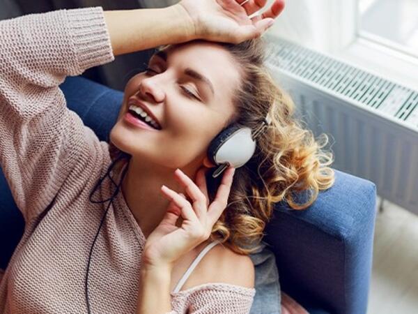 Musiqi dinləməyin 4 faydası