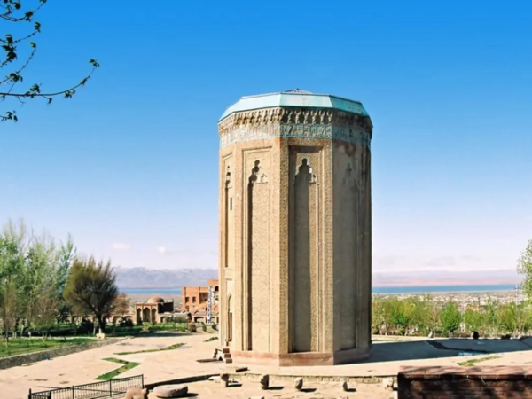 Möminə xatun türbəsinin bərpasının davamına 9 milyon manatdan çox vəsait ayrılıb