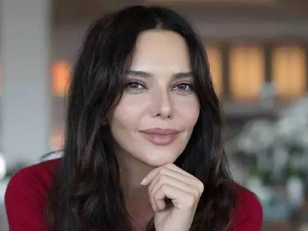 “Hülya Avşarın serialı BƏRBADDIR”