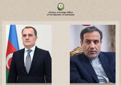 Ceyhun Bayramov və Abbas Əraqçi telefonla danışdı