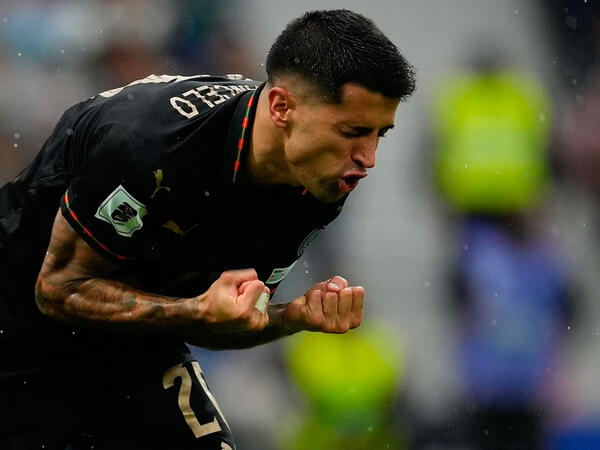 Flik Kanselu qarşısında sərt tələb qoyub