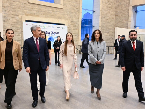 Daş Salnamə Muzeyində “Çərçivədən kənar” adlı inklüziv incəsənət sərgisi açılıb - <span class="color_red">FOTO</span>