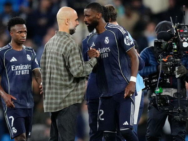 Rüdiger Qvardiolaya hücum edib