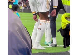 Futbolçular buna görə corablarını kəsib oynayırlarmış - <span class="color_red">VİDEO</span>