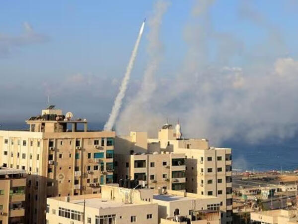 İran İsrailə dayanmadan zərbələr endirir