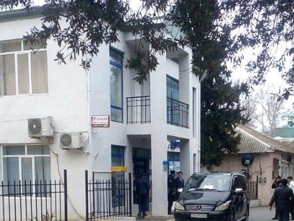 Azərbaycanda kişi poçtda dünyasını dəyişdi