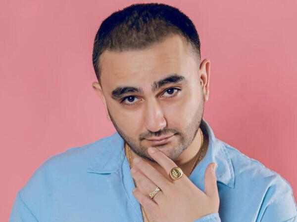 Azərbaycanlı müğənni səhnədə ÇƏTİN ANLAR yaşadı - <span class="color_red">VİDEO</span>