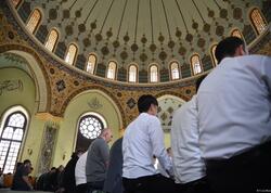 Təzəpir məscidində bayram namazı qılınıb