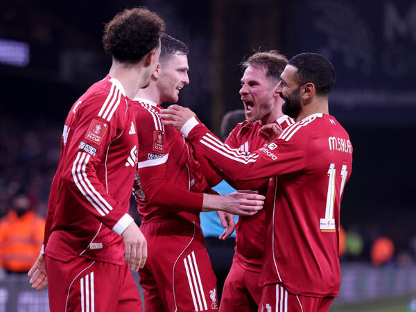 “Liverpul” 6 futbolçu ilə yollarını ayıracaq