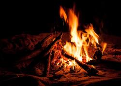 Sumqayıtda tonqal belə partladı - <span class="color_red">ANBAAN GÖRÜNTÜLƏR</span>