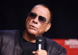 Van Damm Putinlə "dostluğundan" DANIŞDI - Tənqid olundu