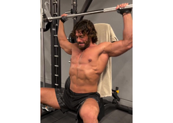 Məşhur türk aktyorun gündəm olan <span class="color_red">VİDEOsu</span>