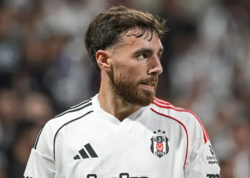 "Beşiktaş"ın kapitanı Premyer Liqa nəhənglərinin hədəfində