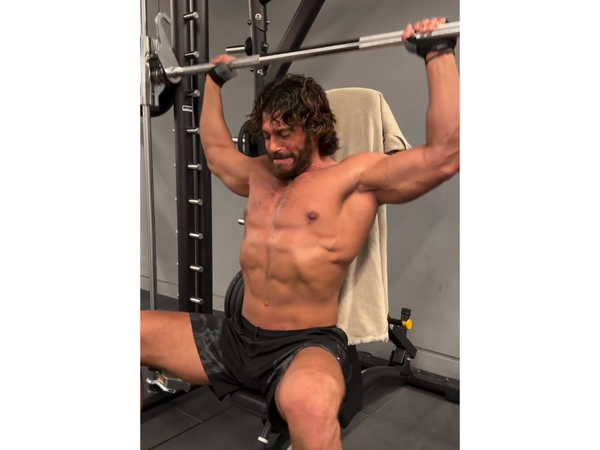 Məşhur türk aktyorun gündəm olan <span class="color_red">VİDEOsu</span>