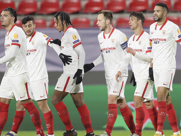 İspaniya nəhəngi baş məşqçisini QOVDU